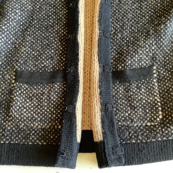 J CREW Black & Brown 7 hook Cardigan Sweater XL - Picture 12 of 12